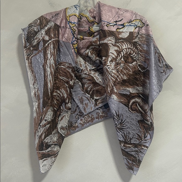 Christian Dior style Around the World 100% silk large square scarf - Picture 10 of 10
